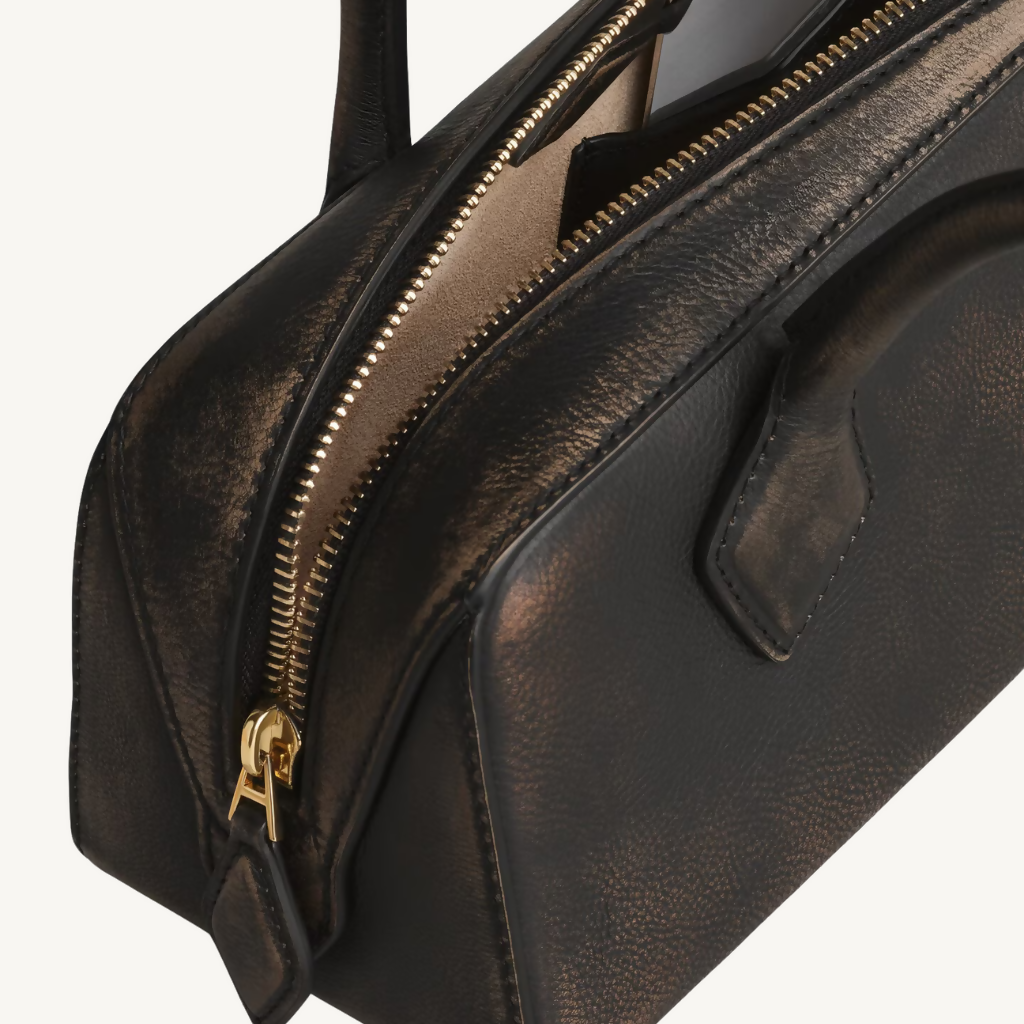 Le Teckel Medium Bag in Aged Leather