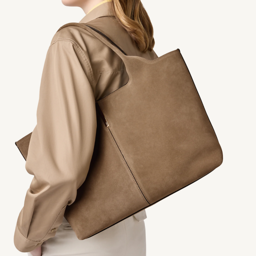 Shopping Bag in Suede Medium-Small