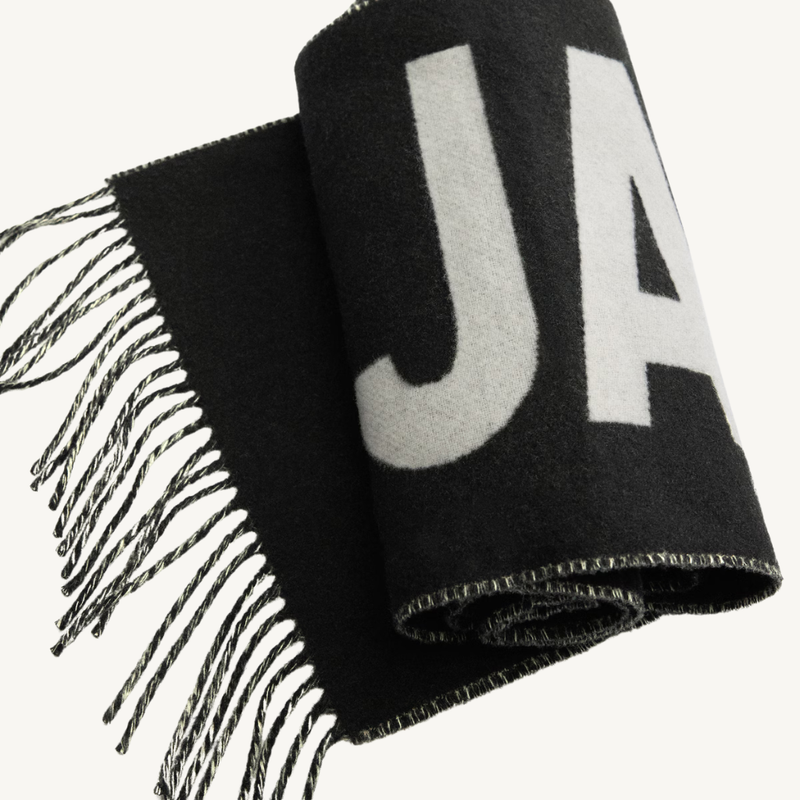 The Jacquemus Scarf