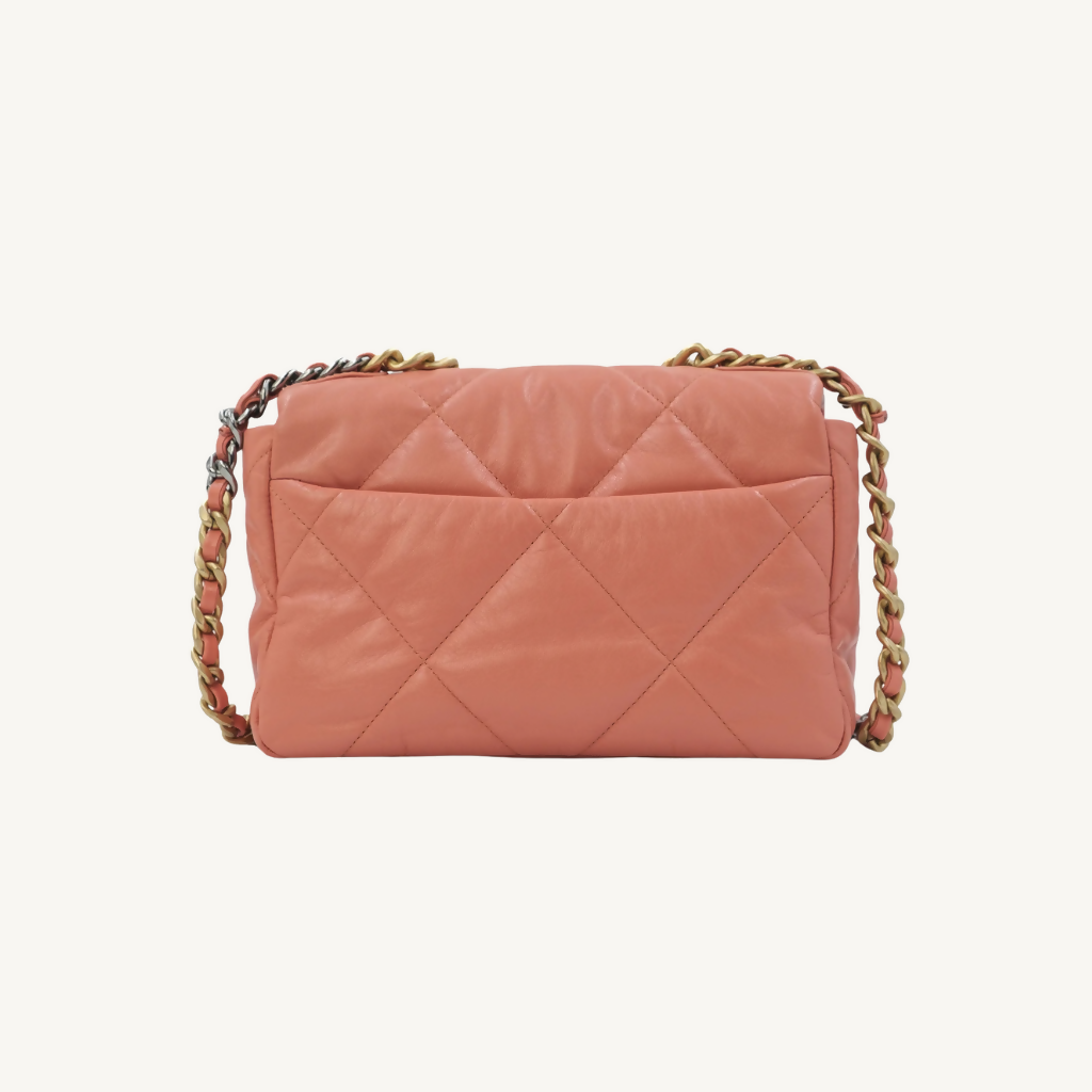 حقيبة شانيل متوسطة لون السلمون 19