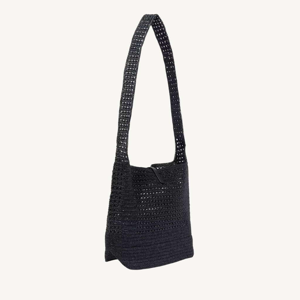 Le 5 À 7 Medium Tote in Raffia