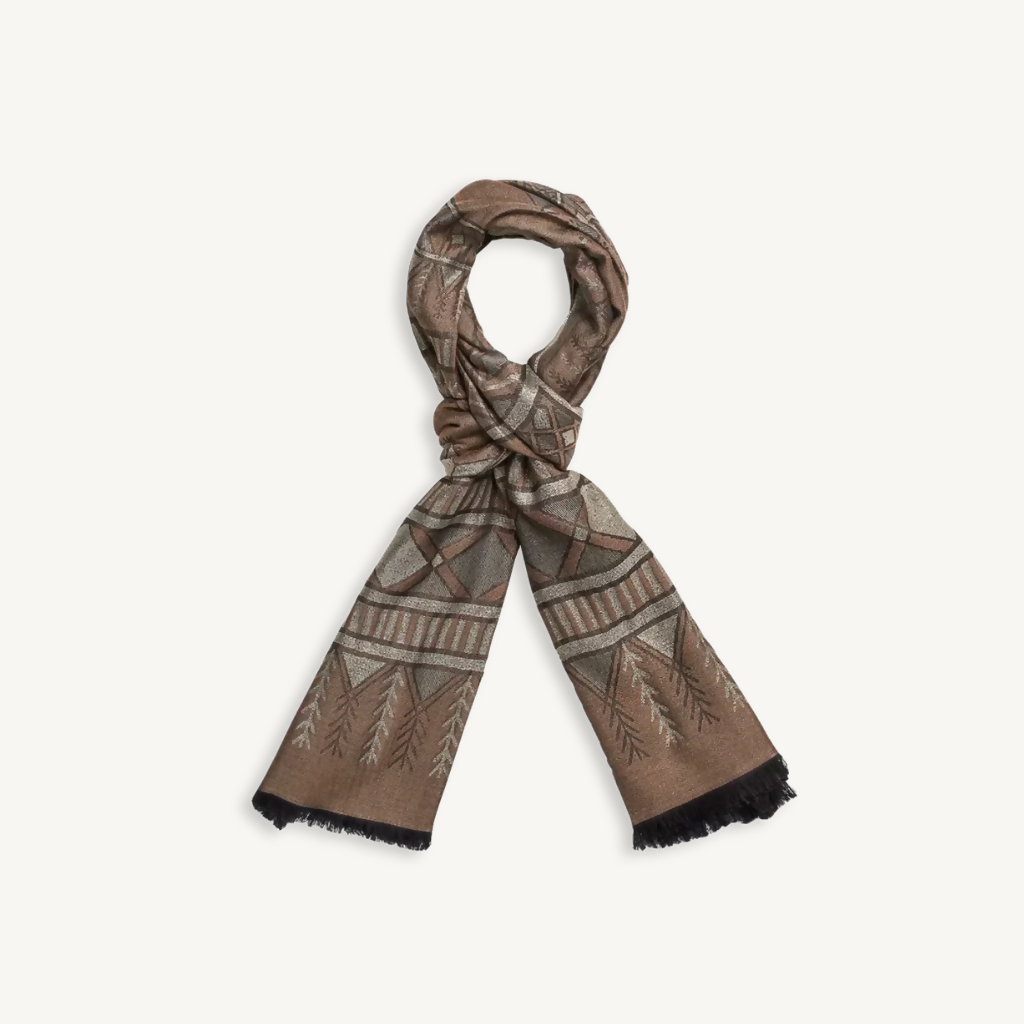 وشاح عسير منسوج بنقشة جاكار