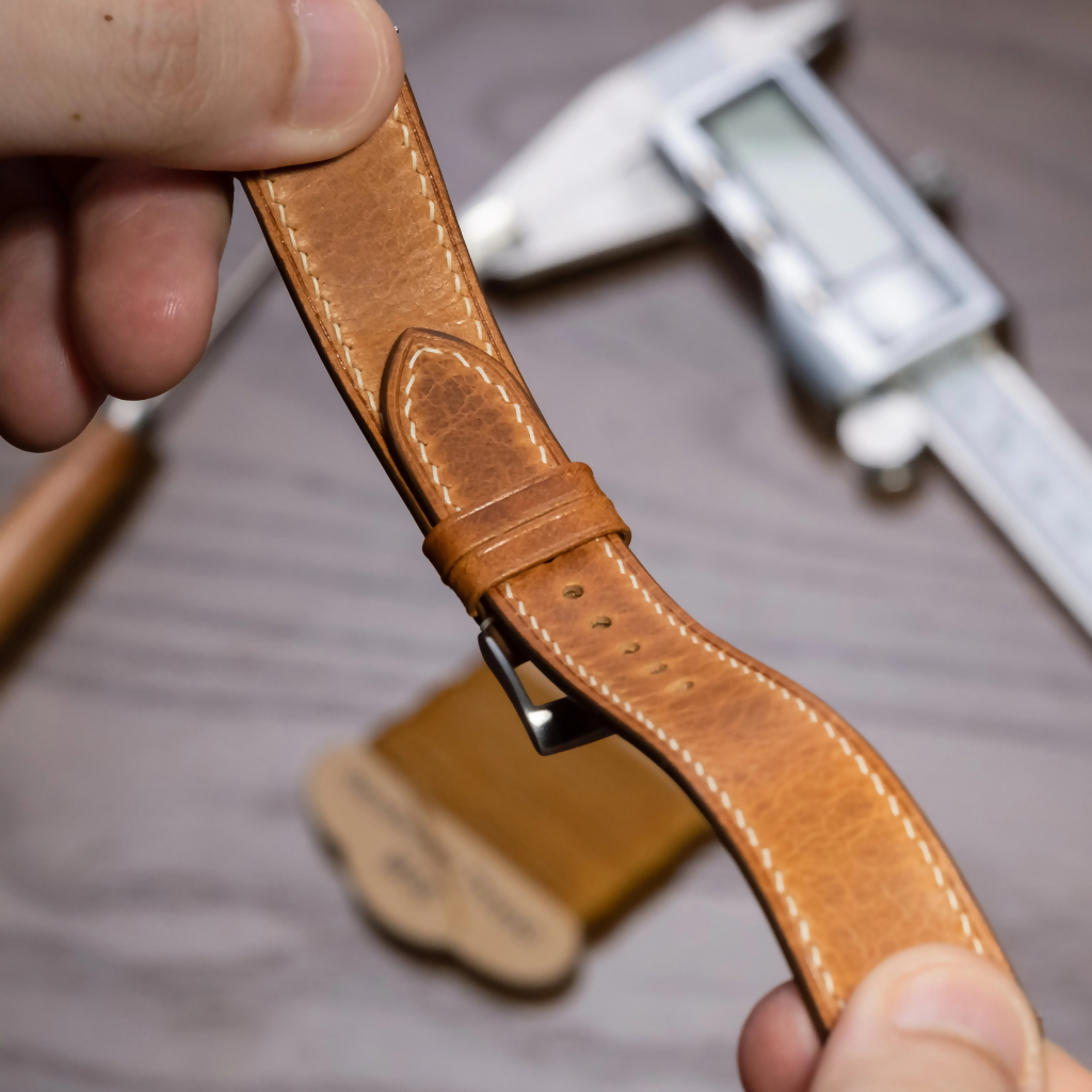 Brown Waxy Slim Strap