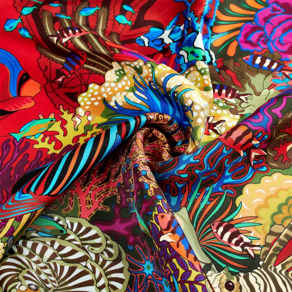 شال البحر الأحمر من الحرير