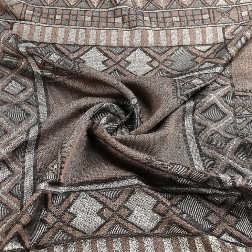 وشاح عسير منسوج بنقشة جاكار