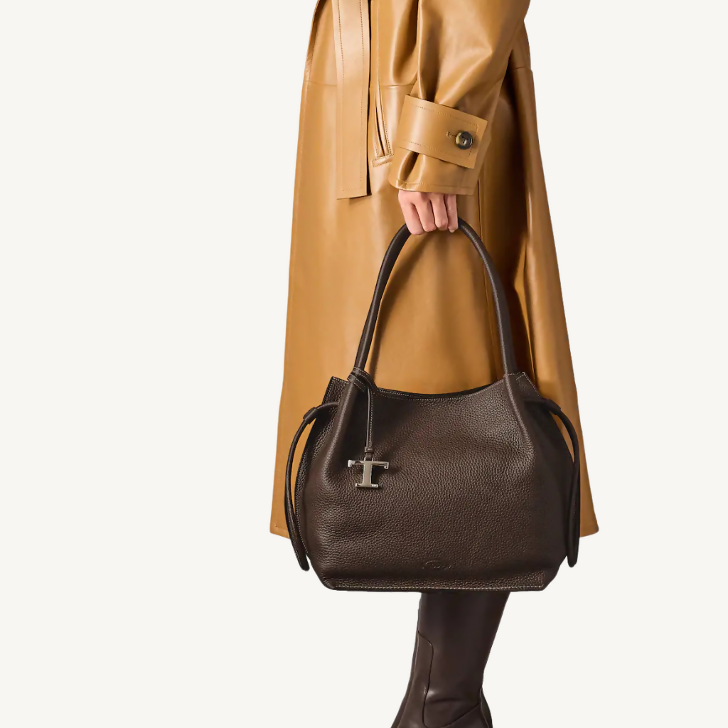 Bucket Bag in Leather Medium